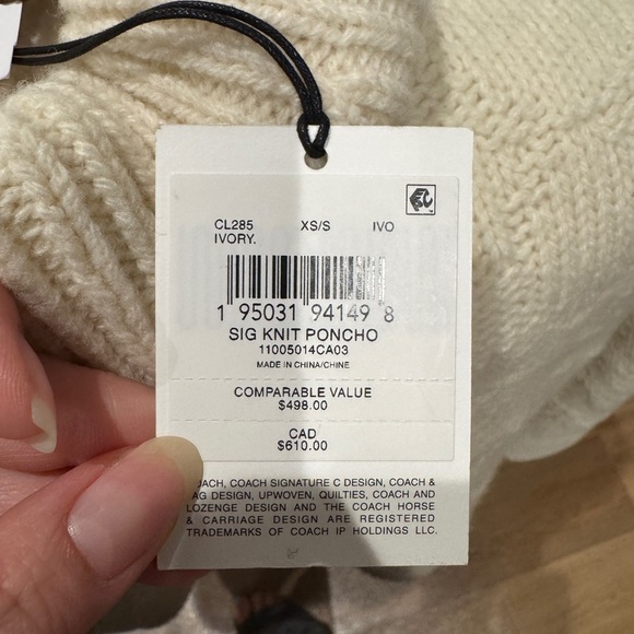 NWT Coach Signature Rare Ivory Wool Blend Poncho Sweater Turtleneck Sz XS/S - Picture 3 of 4